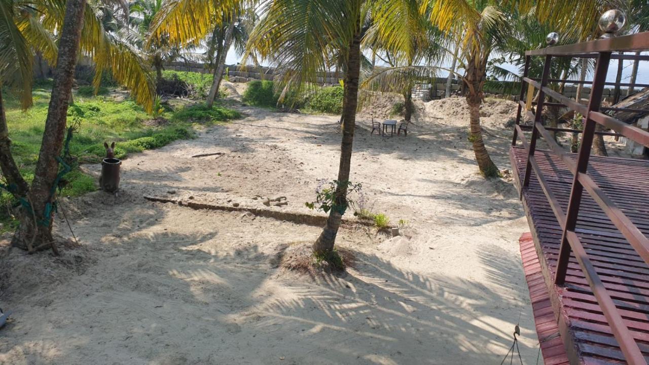 Royal Beach Abode Kochi Exterior photo
