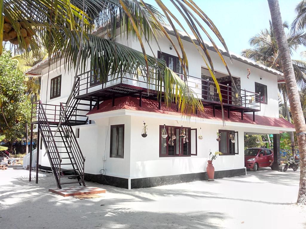 Royal Beach Abode Kochi Exterior photo