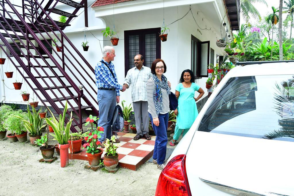 Royal Beach Abode Kochi Exterior photo