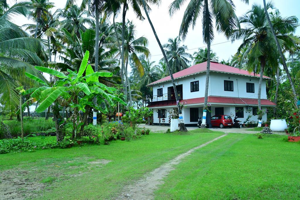 Royal Beach Abode Kochi Exterior photo