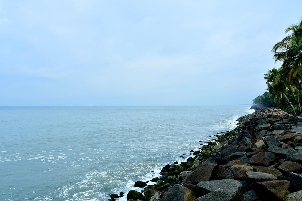 Royal Beach Abode Kochi Exterior photo