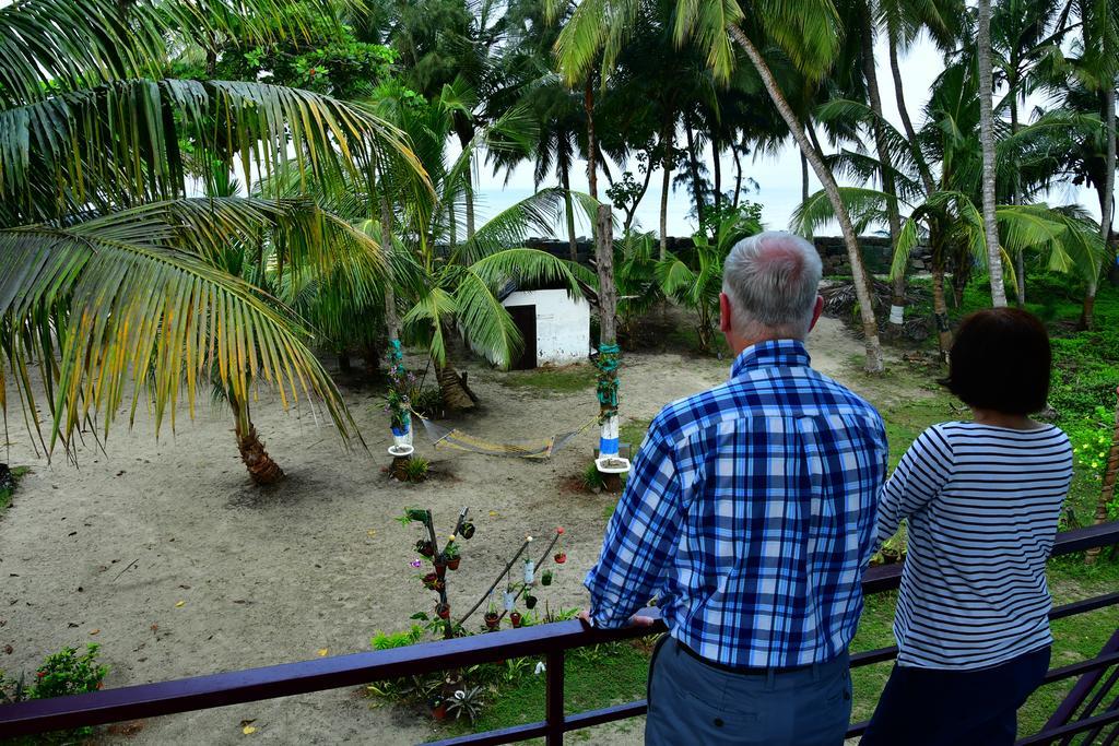Royal Beach Abode Kochi Exterior photo